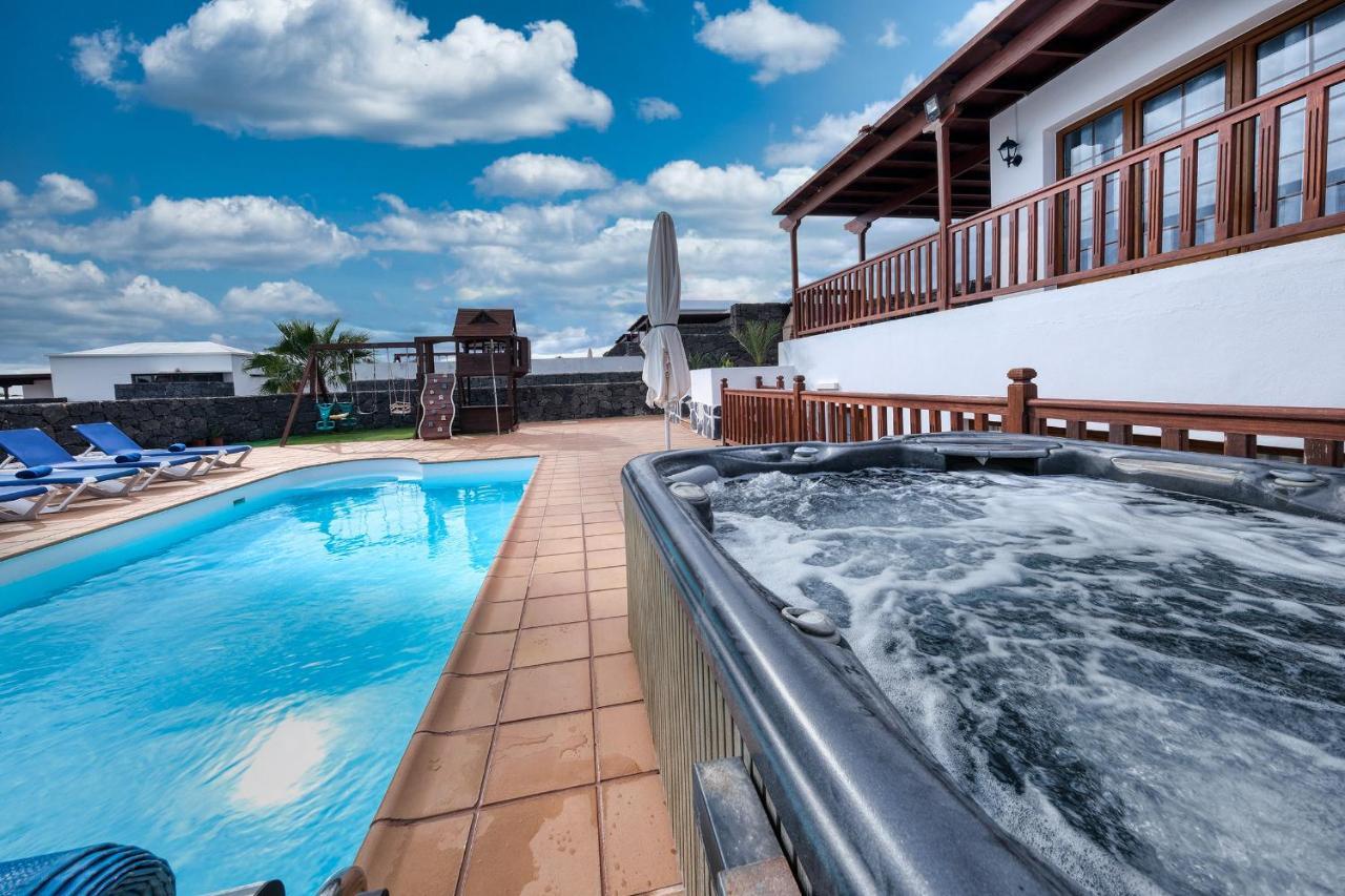 Villa Flavia-Private Pool, Jacuzzi, Sea Views 普拉亚布兰卡 外观 照片
